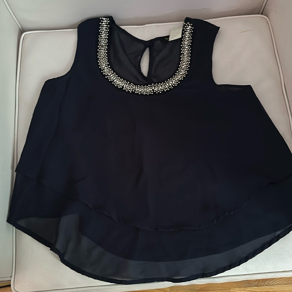 Cute sleeveless top